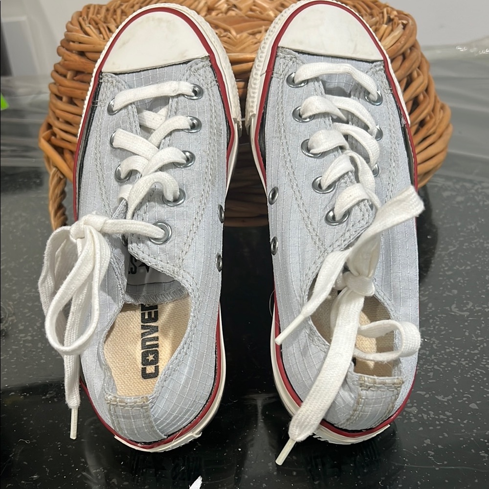 CONVERSE Wmns 7 blue and white casual sneakers, clean and ready to wear